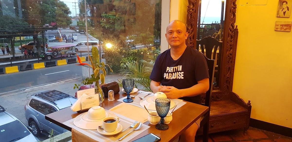 Dada's Restobar