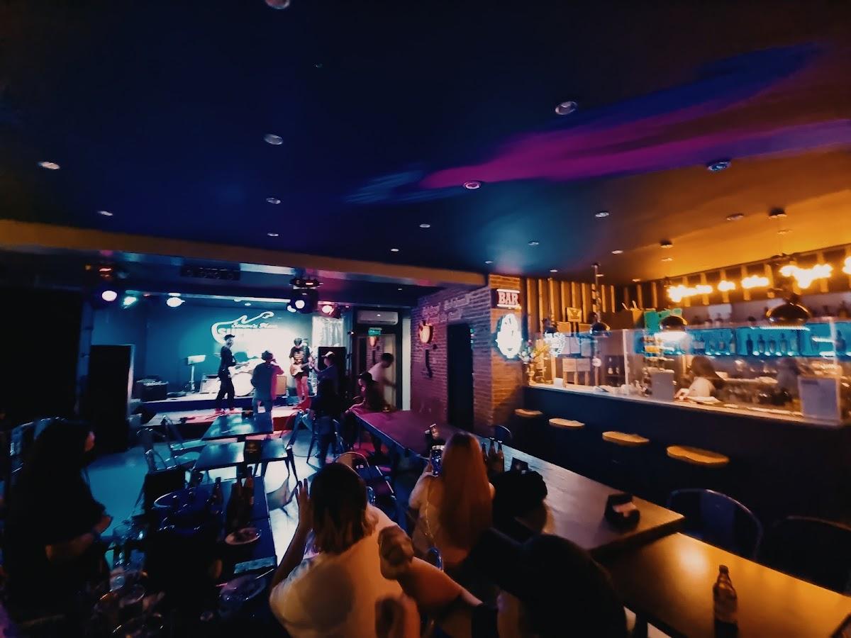 Simon's Place Supreme Restobar